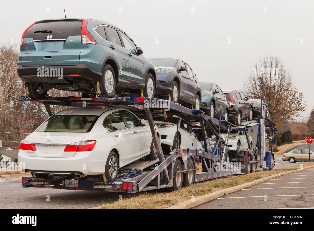 Auto Transport Traktor Anhänger LKW - USA Stockfoto