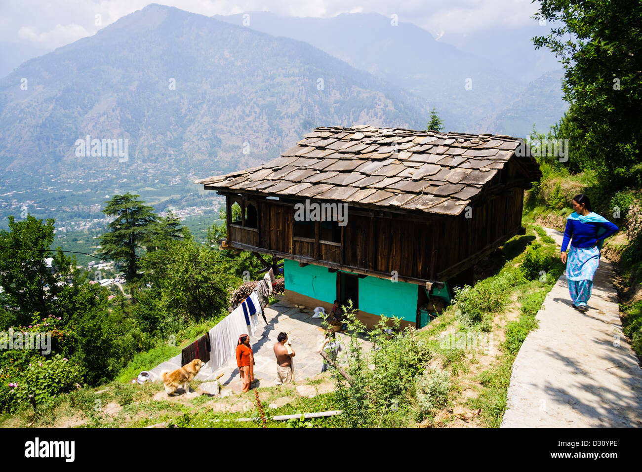 Traditioneller Himachali Architektur. Naggar, Indien Stockfoto
