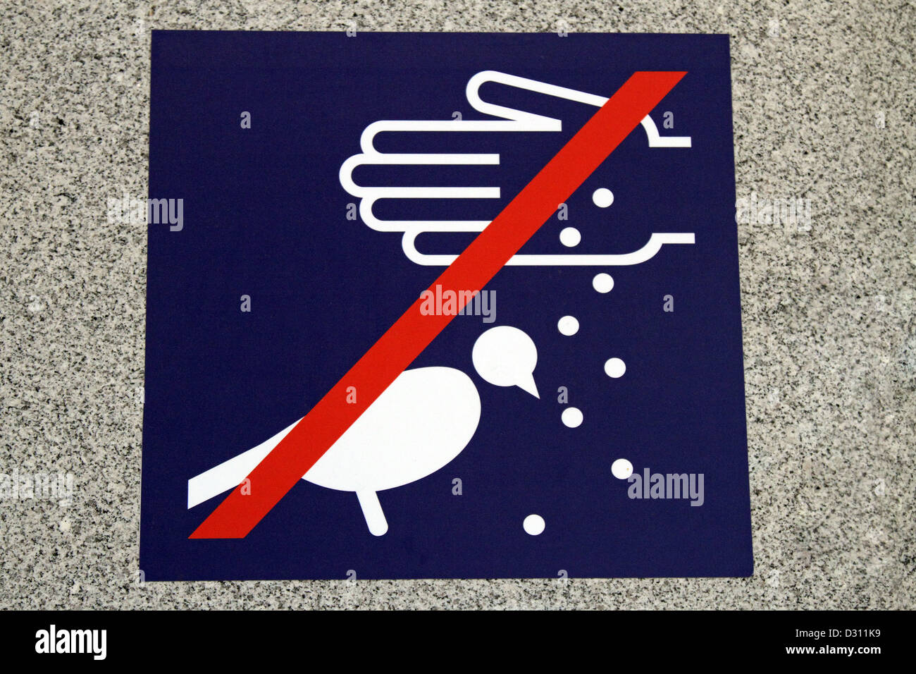 Berlin, Deutschland, Zeichen, verboten Tauben füttern Stockfoto