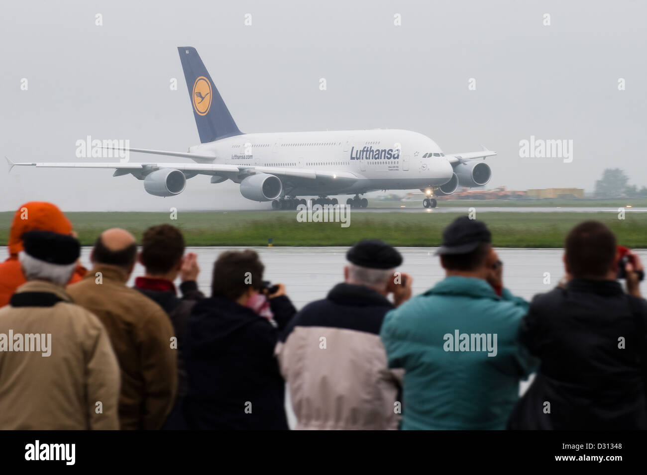 Dresden, Deutschland, der Airbus A380, Lufthansa beginnt am Flughafen Dresden Stockfoto