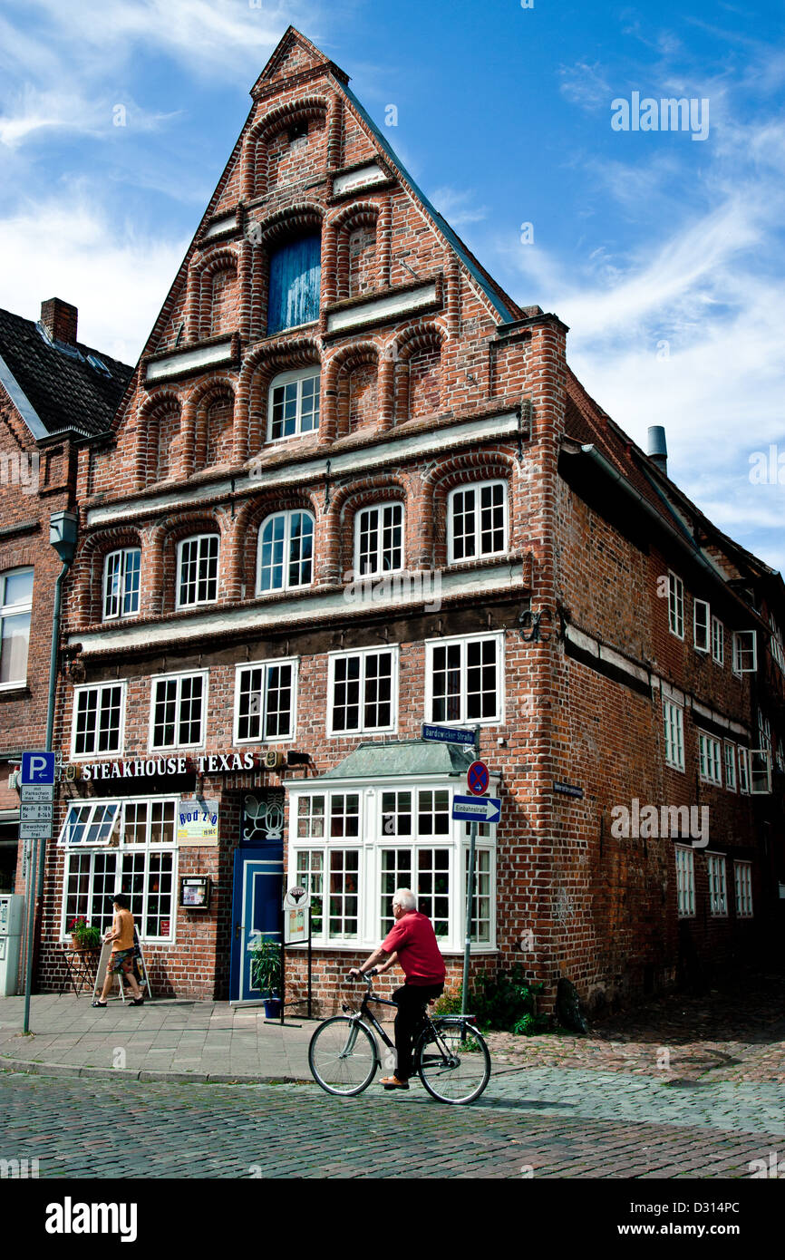 Hanseatic Gebäude im Stadtzentrum von Lüneburg-Innenstadt, Deutschland Stockfoto