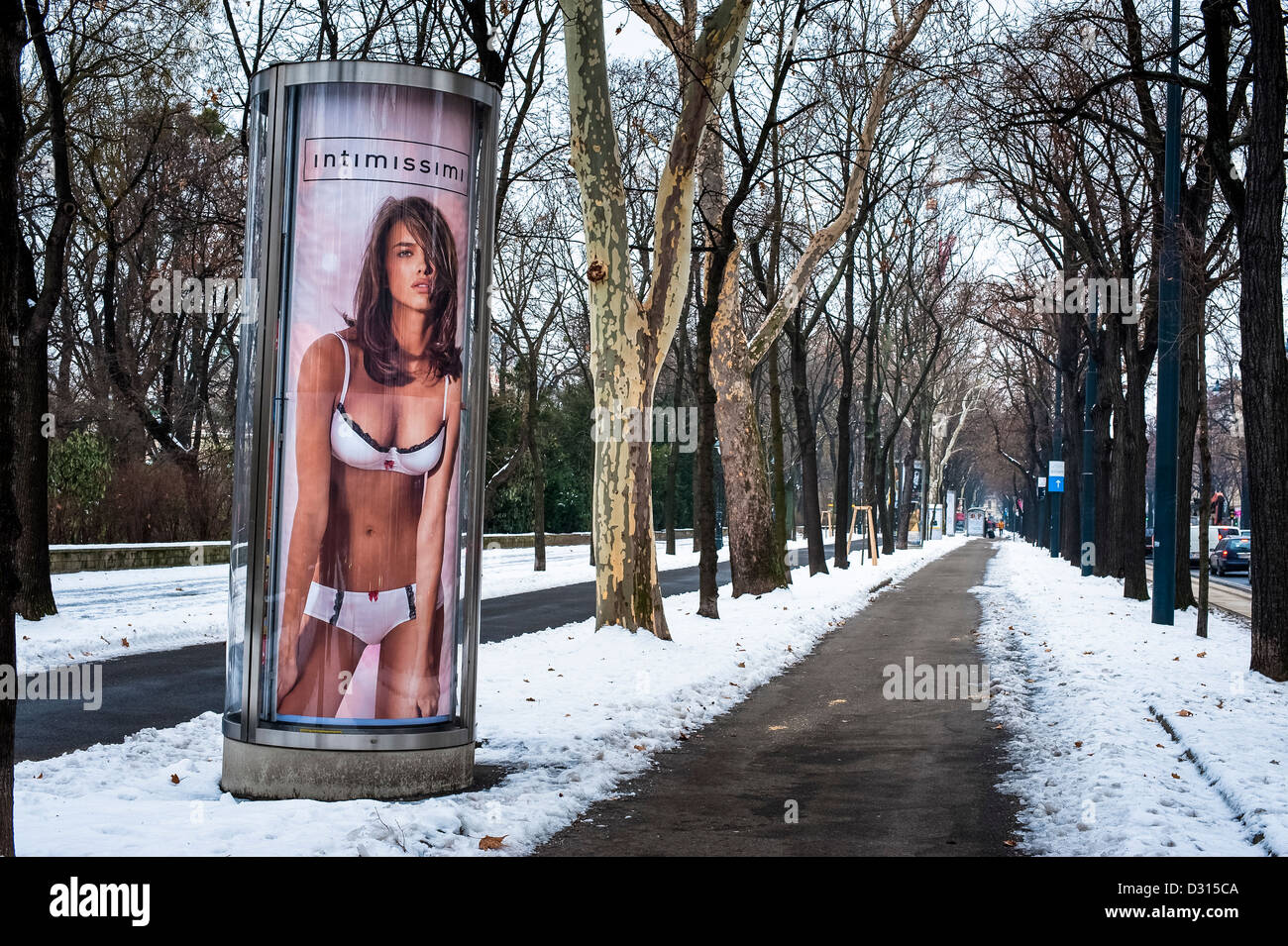Intimissimi-Anzeige in Vienna-Park im winter Stockfoto