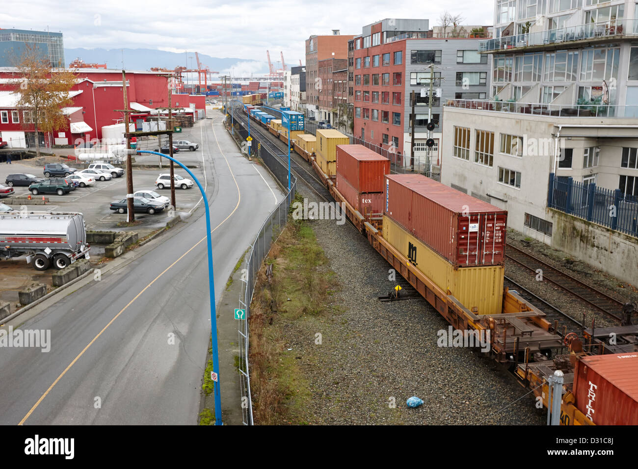 Güterzuggleise waren in der Nähe der Hauptstraße und Port Metro Docks Vancouver BC Kanada Stockfoto