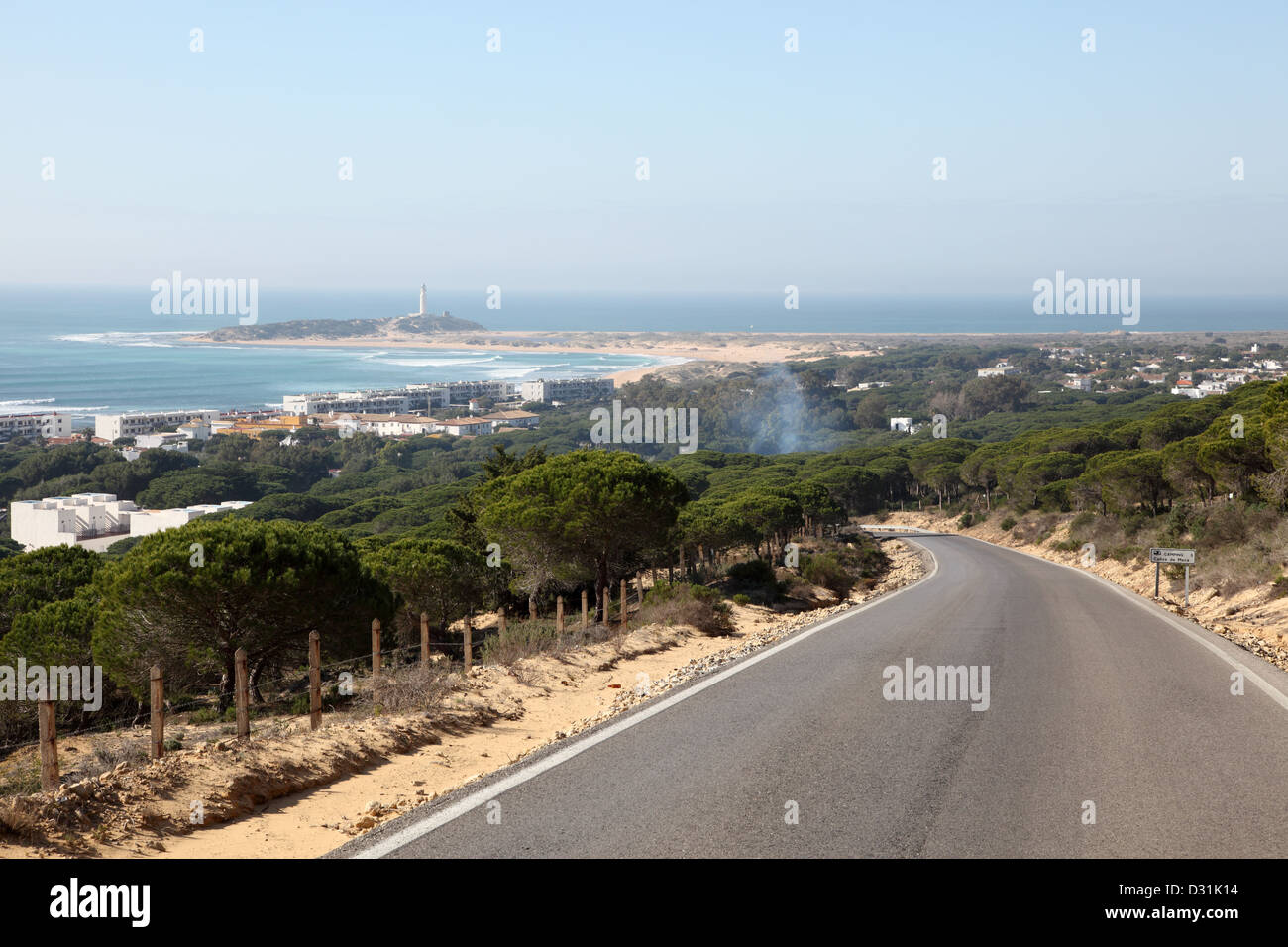 Blick über El Palmar Dorf und Strand. Costa De La Luz, Andalusien, Spanien Stockfoto
