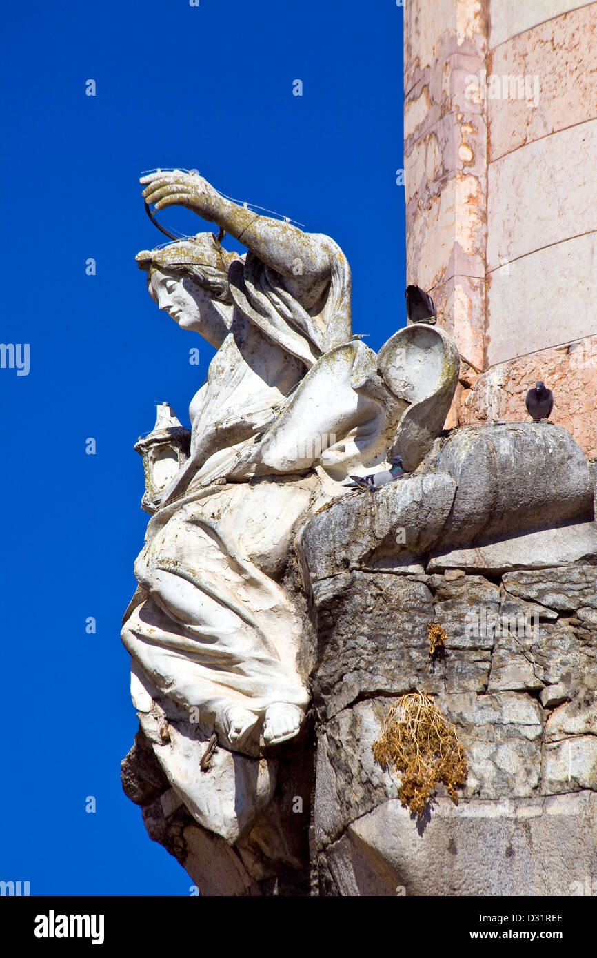 Detail aus der Saint Rafael Column in Córdoba, Andalusien, Spanien Stockfoto