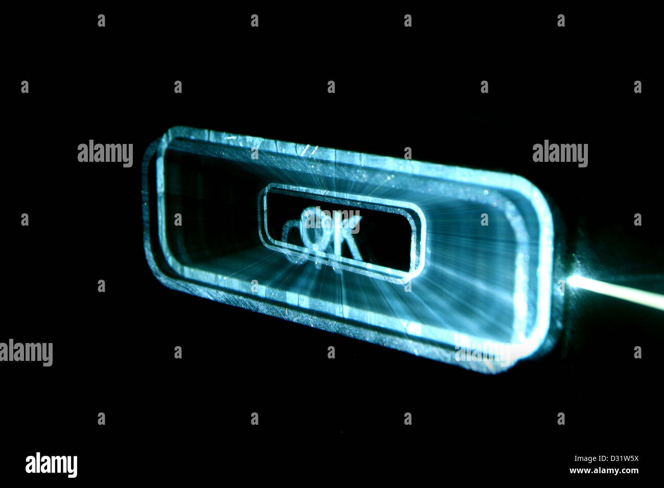 abstrakte ok-Taste in Dunkelheit Stockfoto
