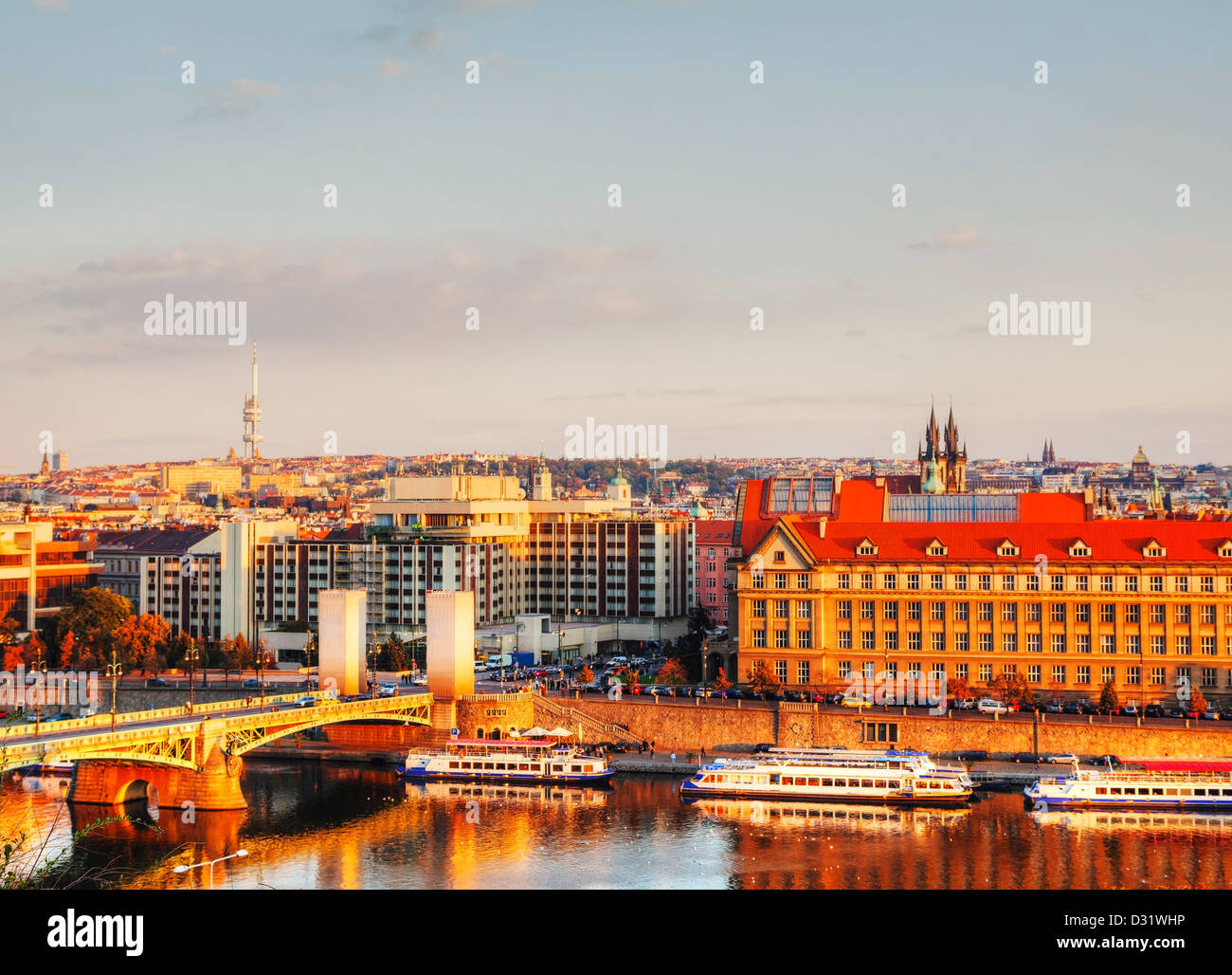 Überblick über Prag bei Sonnenuntergang Stockfoto