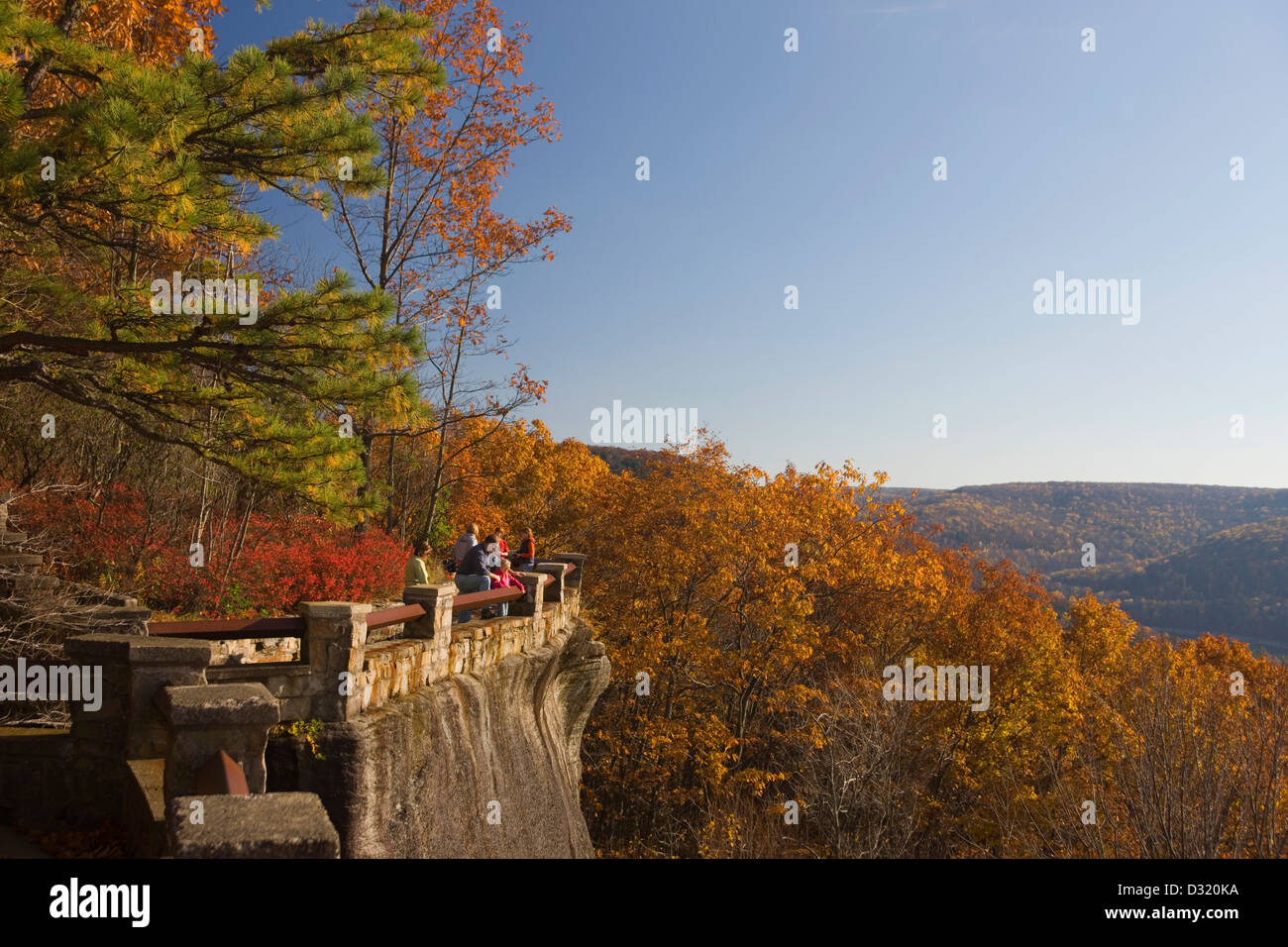 HERBSTLAUB KINZUA MALERISCHE AUSSICHT ÜBER ALLEGHENY STAUSEE ALLEGHENY NATIONAL FOREST PENNSYLVANIA USA Stockfoto