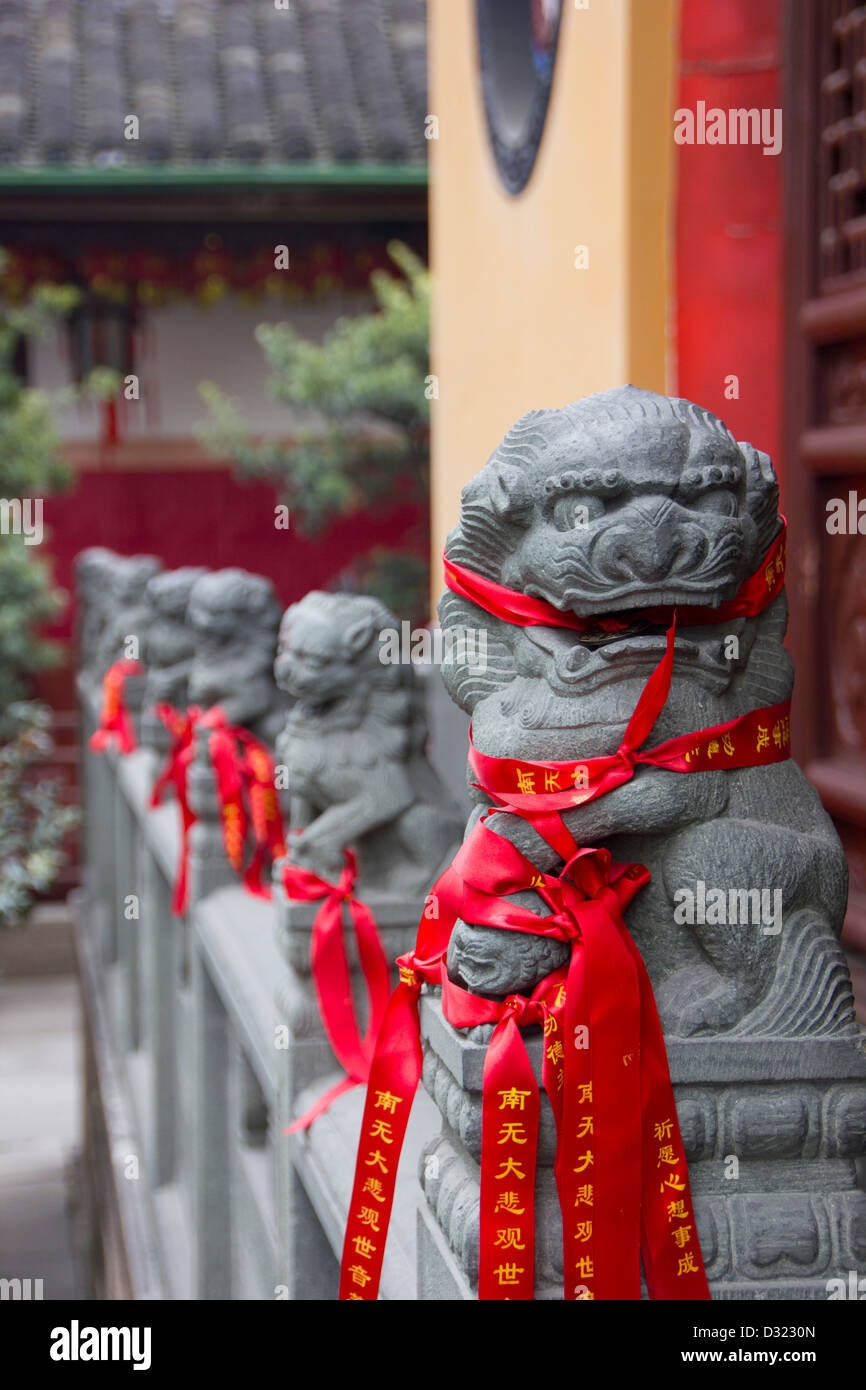 Lion China Tempel Red Stone Stockfoto