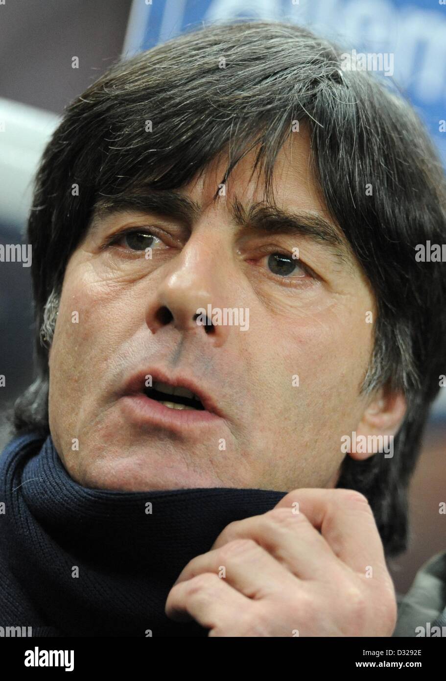 Deutschlands Trainer Joachim Loew vor freundlich Fußball match Frankreich vs. Deutschland im Stade de France in Paris, Frankreich, 6. Februar 2013. Foto: Andreas Gebert/dpa Stockfoto