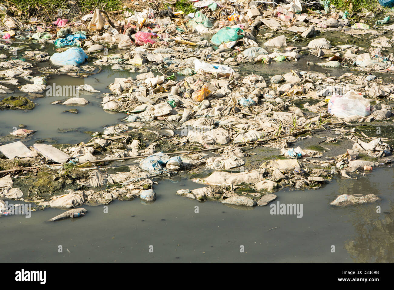 Nepal water pollution waste Fotos und Bildmaterial in hoher Auflösung