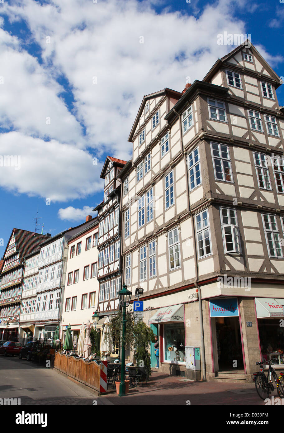 Ein Blick auf Holzmarkt, einer Straße im alten Zentrum von Hannover, Niedersachsen, Deutschland. Bild aufgenommen am 3. Mai 2011. Stockfoto