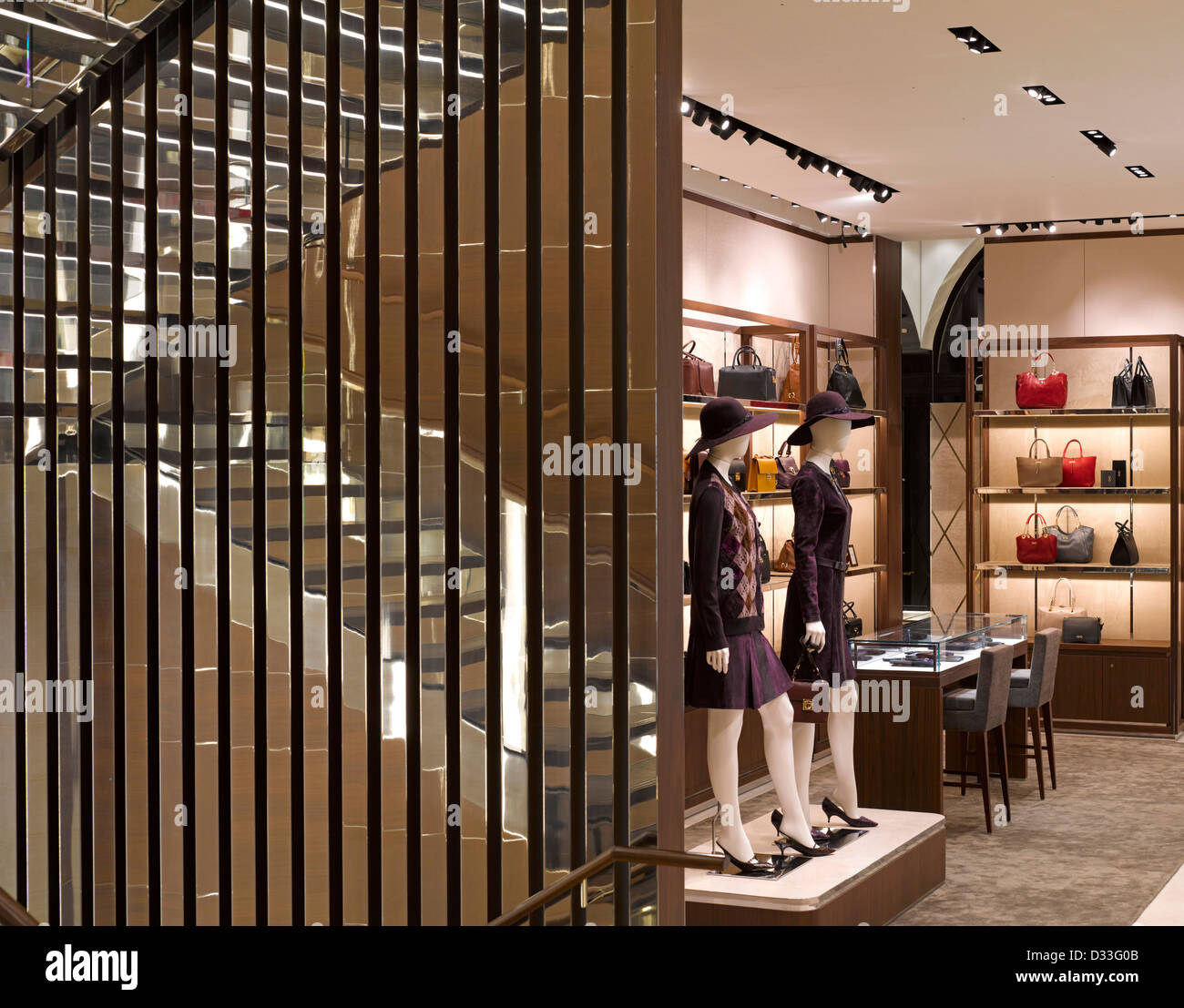 Salvatore Ferragamo Bond Street, London, Vereinigtes Königreich. Architekt: MPA Architekten, 2012. Stockfoto