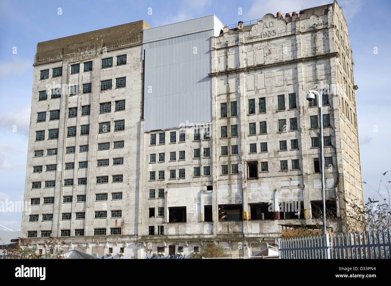 Der verlassenen Millennium Mills, Silvertown, Royal Victoria Docks, London. Stockfoto