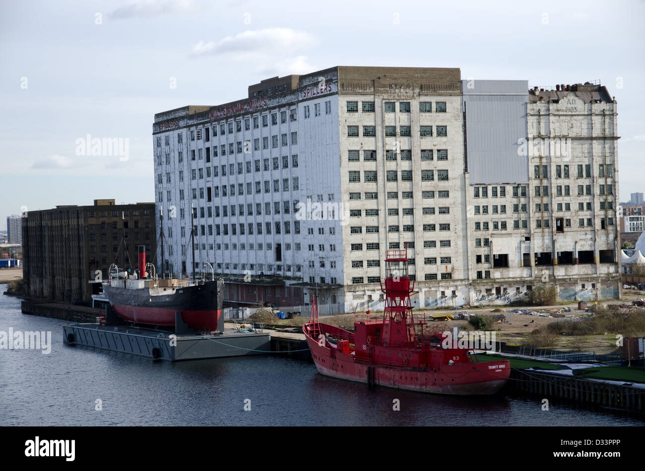 Der verlassenen Millennium Mills, Silvertown, Royal Victoria Docks, London. Stockfoto