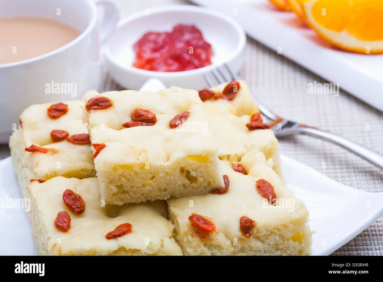 Dim-Sum - Mais Kuchen mit Wolfberry. Stockfoto