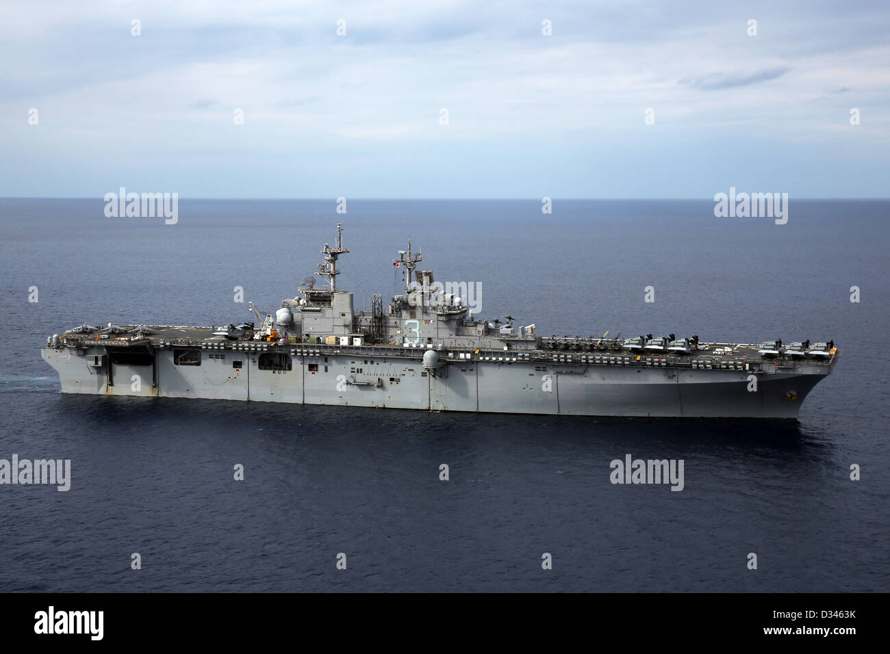 Die US Navy amphibische Angriff Schiff USS Kearsarge 6. Februar 2013 in den Atlantischen Ozean. Stockfoto