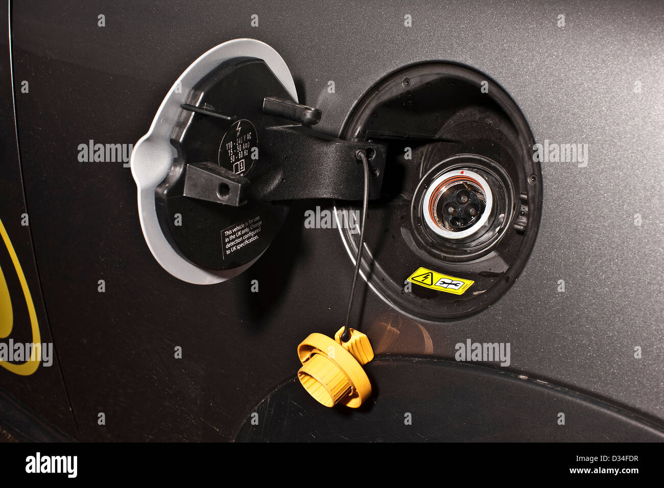 Ladebuchse zum Aufladen der BMW elektrische Mini E-Auto angetrieben  Stockfotografie - Alamy