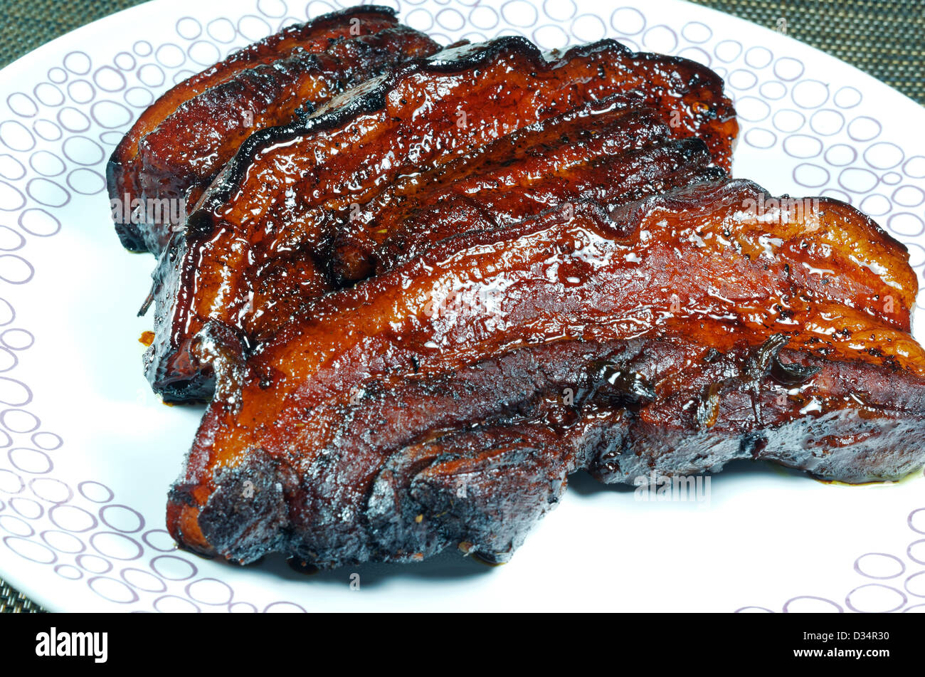 Hausgemachte klebrig und würzige Schweinerippchen Stockfoto