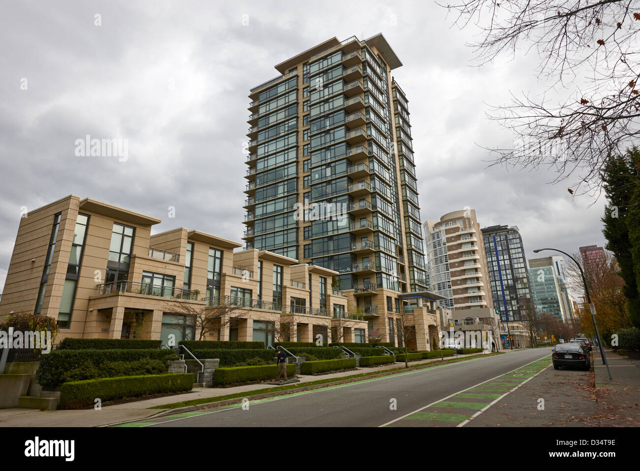 high-Rise Wohnung Eigentumswohnung Blöcke im West End Alberni street Kohle Hafen Vancouver BC Kanada Stockfoto
