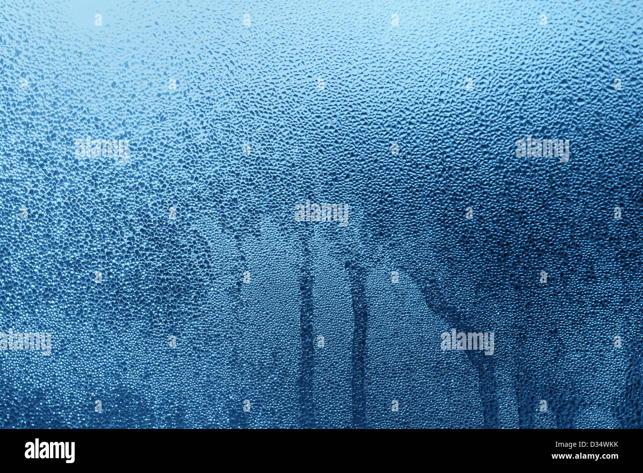 Natürliche Wasser tropft auf Glastextur Stockfoto