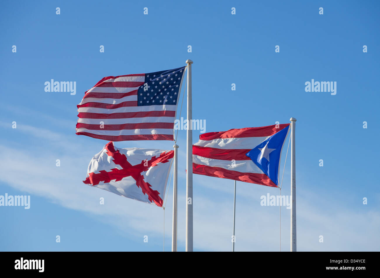Fahnen über El Morro Festung, San Juan, Puerto Rico Stockfoto
