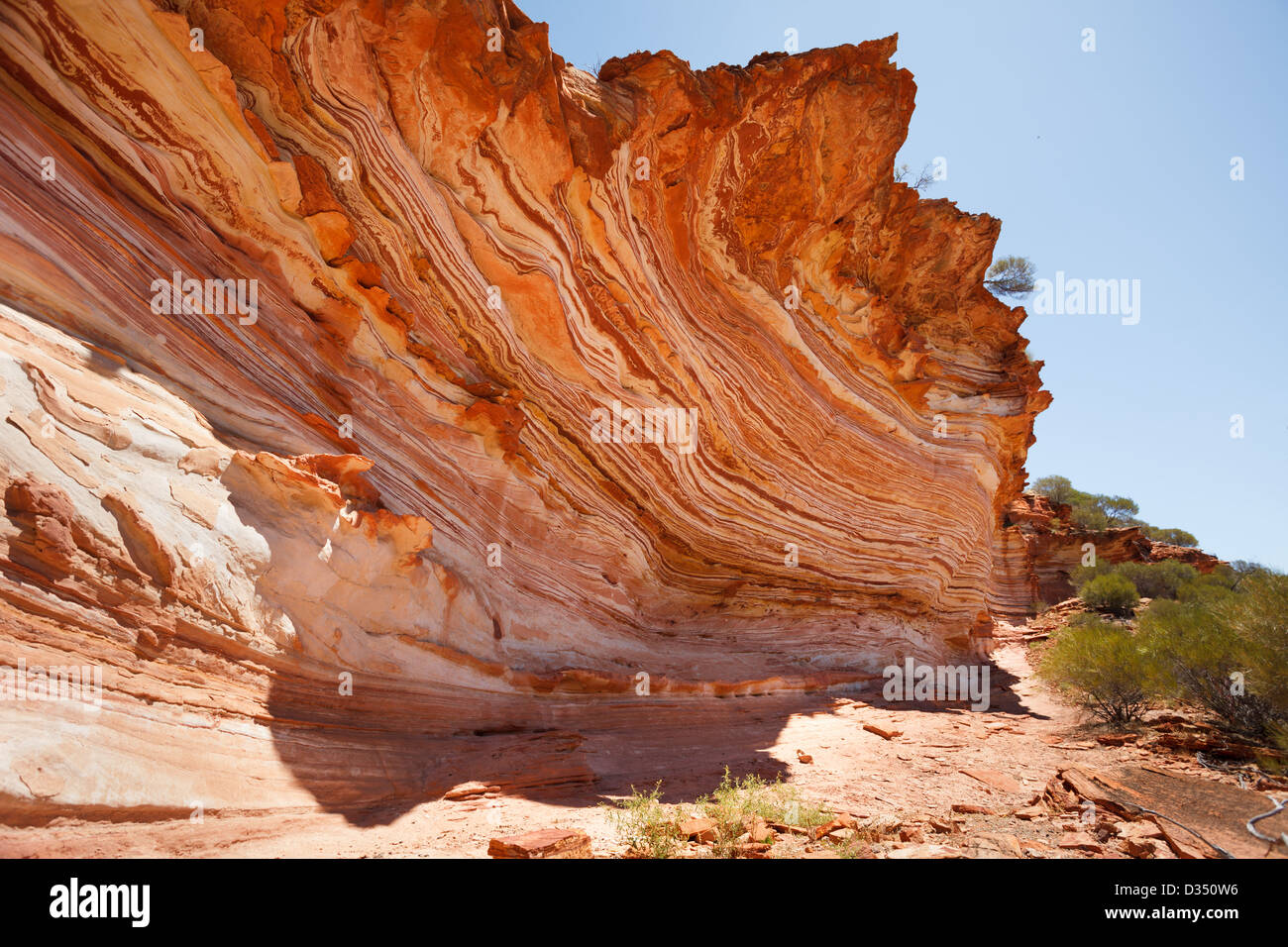 Bunte geschichteten Felsen bei Loop laufen, Kalbarri Nationalpark, Western Australia Stockfoto