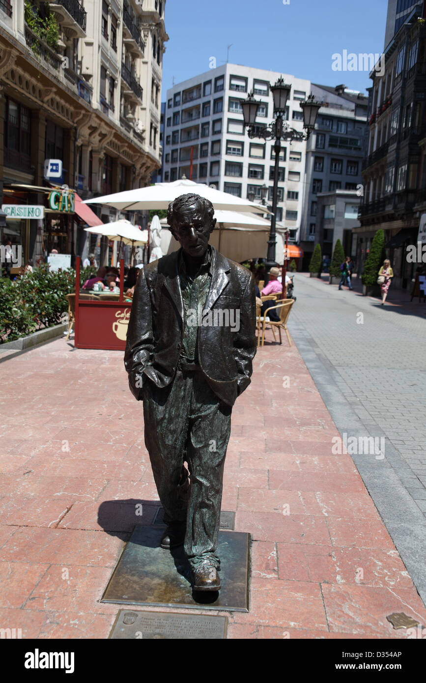 Statue von Woody Allen in Oviedo, der Hauptstadt von Asturien Nordspanien Stockfoto