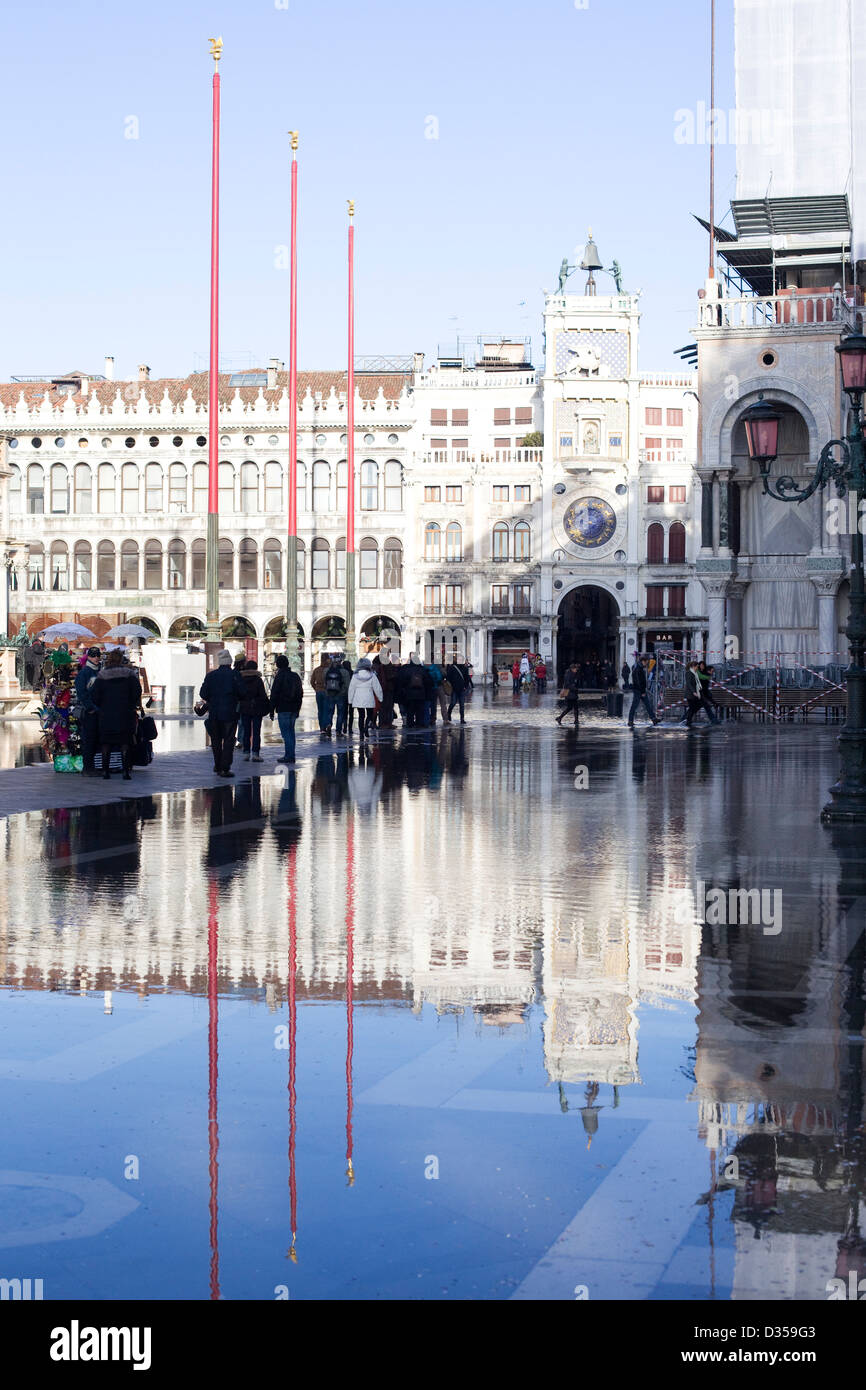 Reflexionen der Markusplatz in den Fluten Piazza San Marco in Venedig Italien Stockfoto