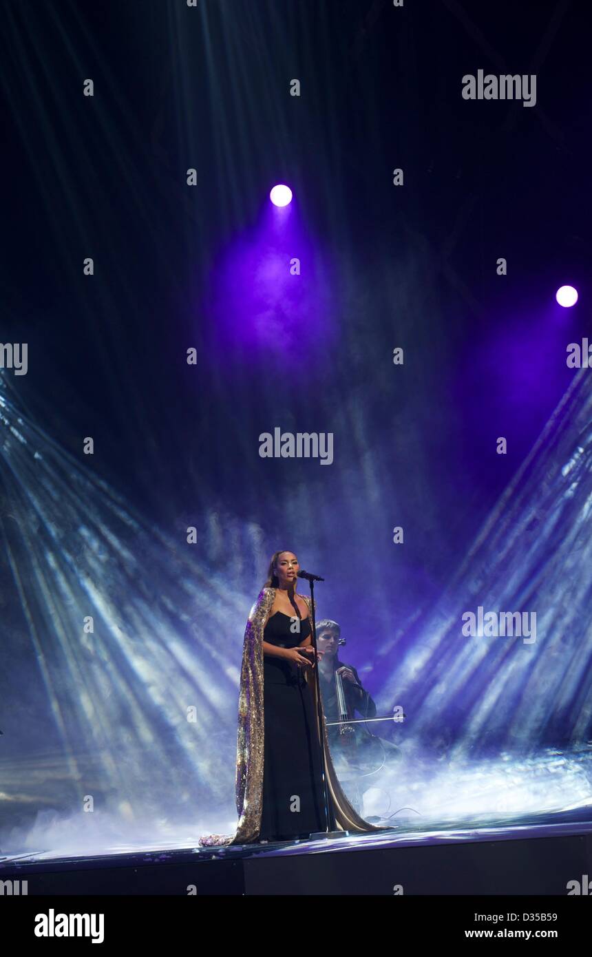 9. Februar 2013. Helsinki, Finnland. Leona Lewis führt bei Art On Ice Show Hartwall Arena in Helsinki, Finnland (Foto von Shoja Lak). Stockfoto