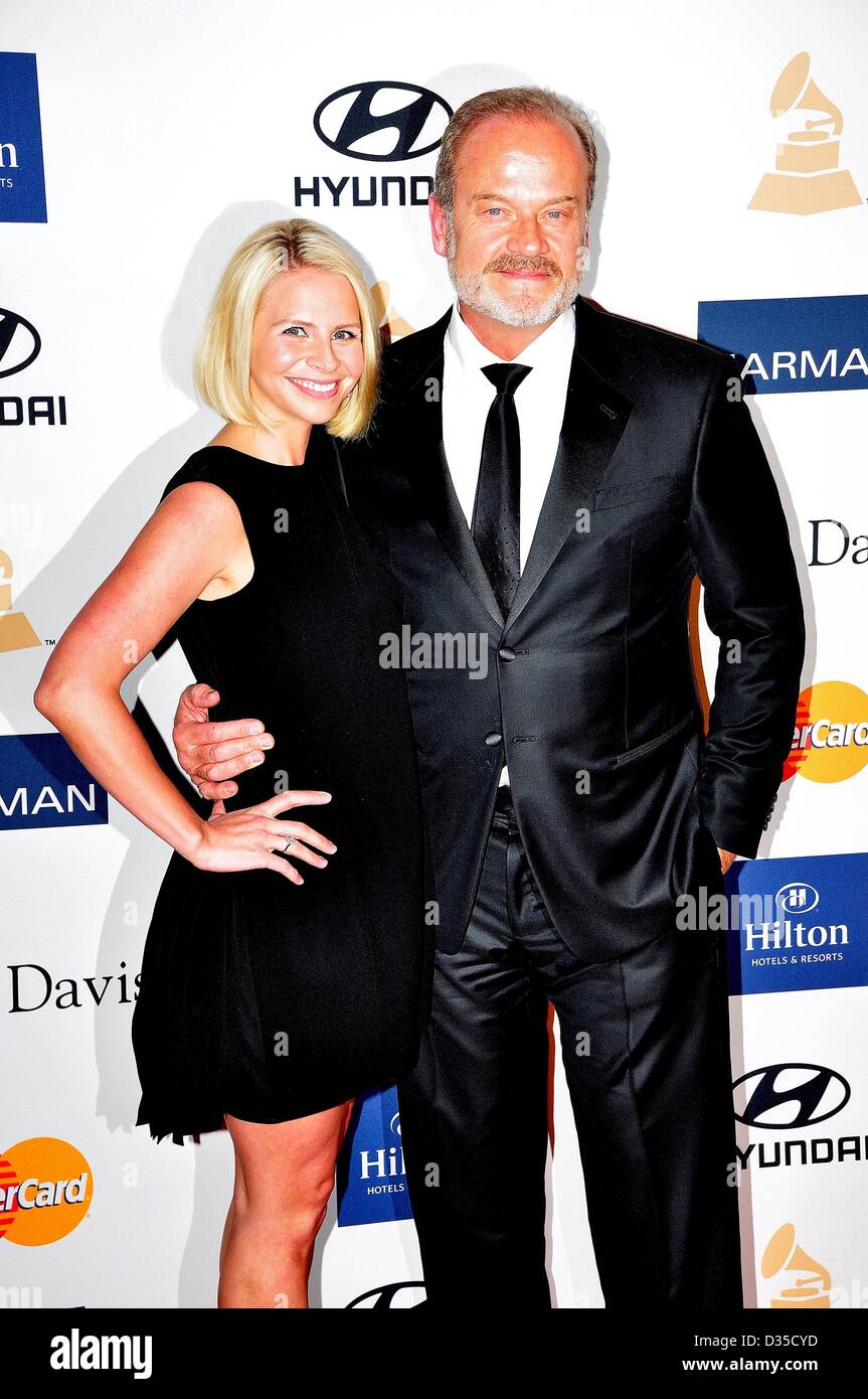 9. Februar 2013 - Beverly Hills, Kalifornien, USA - Actor KELSEY GRAMMER (R) und KAYTE WALSH kommen bei der 55. Annual GRAMMY Awards Pre-GRAMMY-Gala und Gruß an Industrie-Icons zu Ehren L.A. Reid im The Beverly Hilton statt (Credit-Bild: © Valerie Nerres/ZUMAPRESS.com) Stockfoto