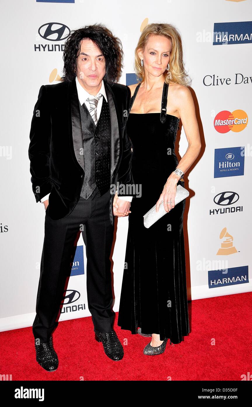 9. Februar 2013 kommen - Beverly Hills, Kalifornien, USA - PAUL und ERIN STANLEY an der 55. Annual GRAMMY Awards Pre-GRAMMY-Gala und Salute Industrie Ikonen Ehren L.A. Reid im The Beverly Hilton statt. (Bild Kredit: Valerie Nerres/ZUMAPRESS.com ©) Stockfoto