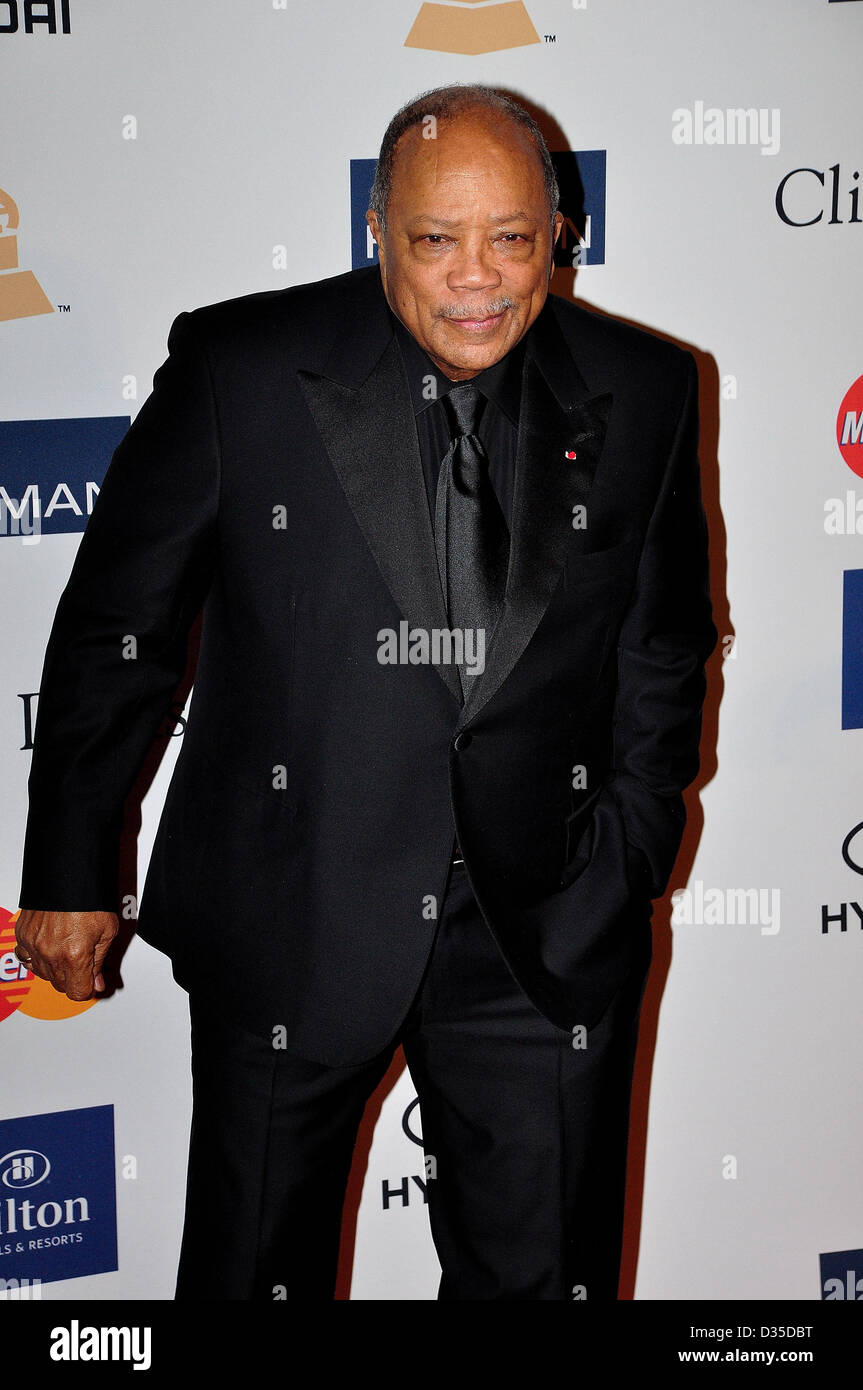 9. Februar 2013 - Beverly Hills, Kalifornien, USA - Produzent, Arrangeur und Komponist QUINCY JONES kommt an der 55. Annual GRAMMY Awards Pre-GRAMMY-Gala und Salute Industrie Ikonen zu Ehren L.A. Reid im The Beverly Hilton statt (Credit-Bild: © Valerie Nerres/ZUMAPRESS.com) Stockfoto