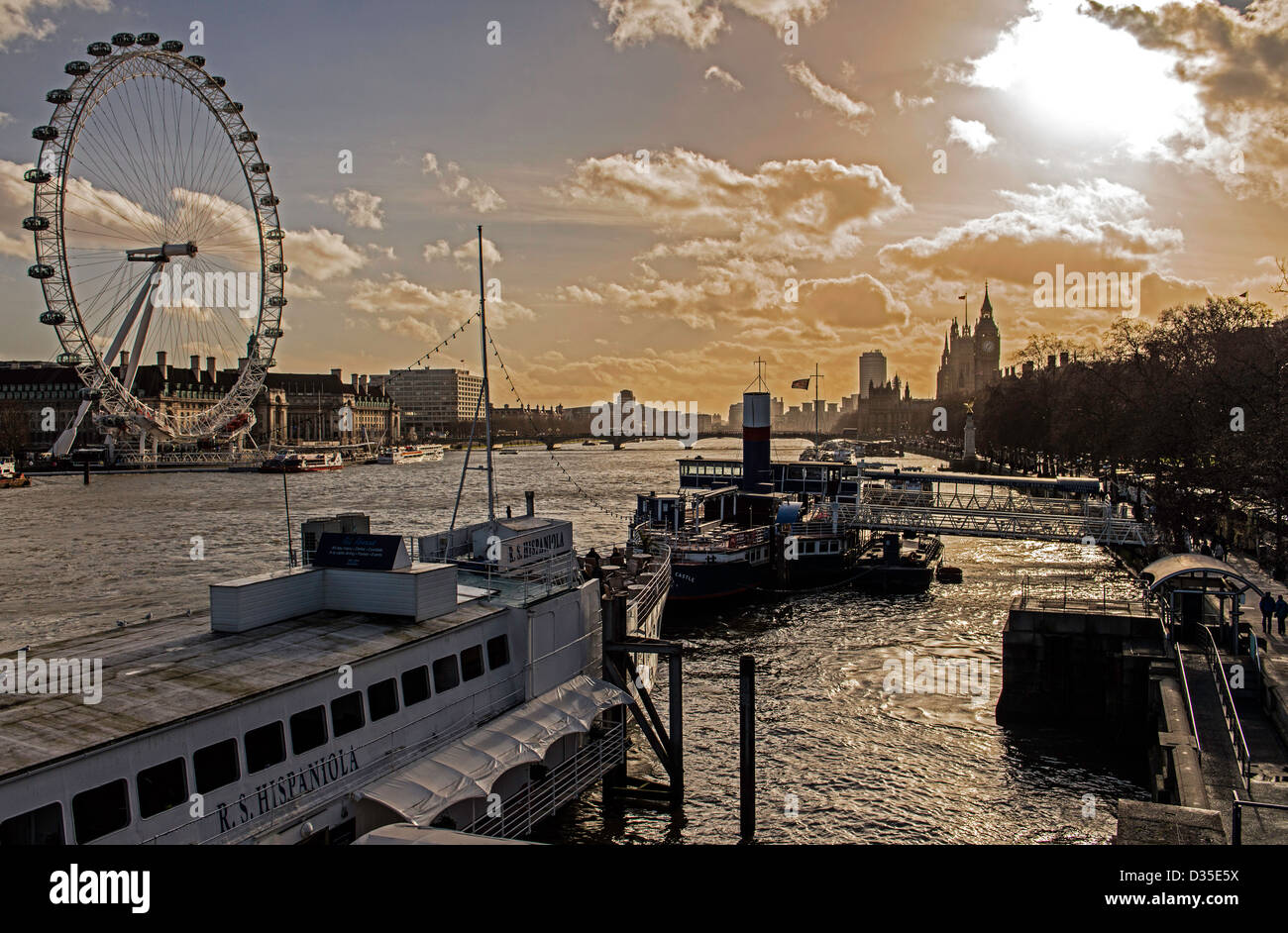 Blick auf die Themse in London Eye und Big Ben England Great Britain UK Stockfoto