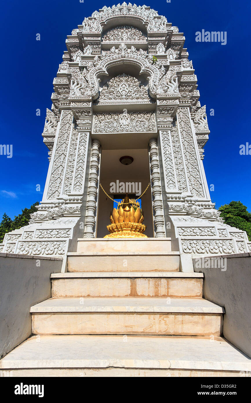 Stupa auf Silber-Pagode in Phnom Phen, Kambodscha, Asche von König Sihanouk, der 2012 starb und seine Tochter starb am 4 Gehäuse Stockfoto