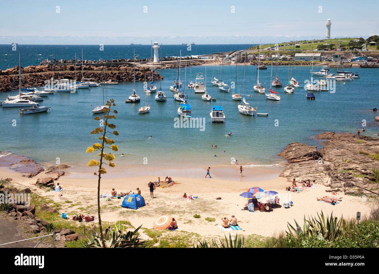 Sommertag am Stadtstrand Wollongong die gehört zu Australiens lebenswertesten regionalen Städten liegt südlich von Sydney Stockfoto