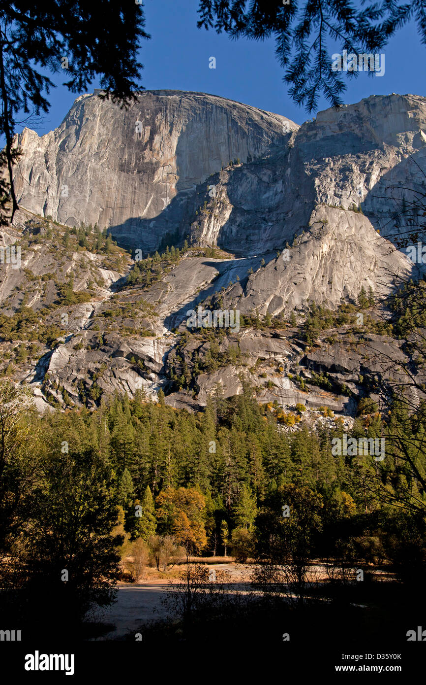 Granit Mountain Half Dome im Yosemite-Nationalpark, Kalifornien, Vereinigte Staaten von Amerika, USA Stockfoto