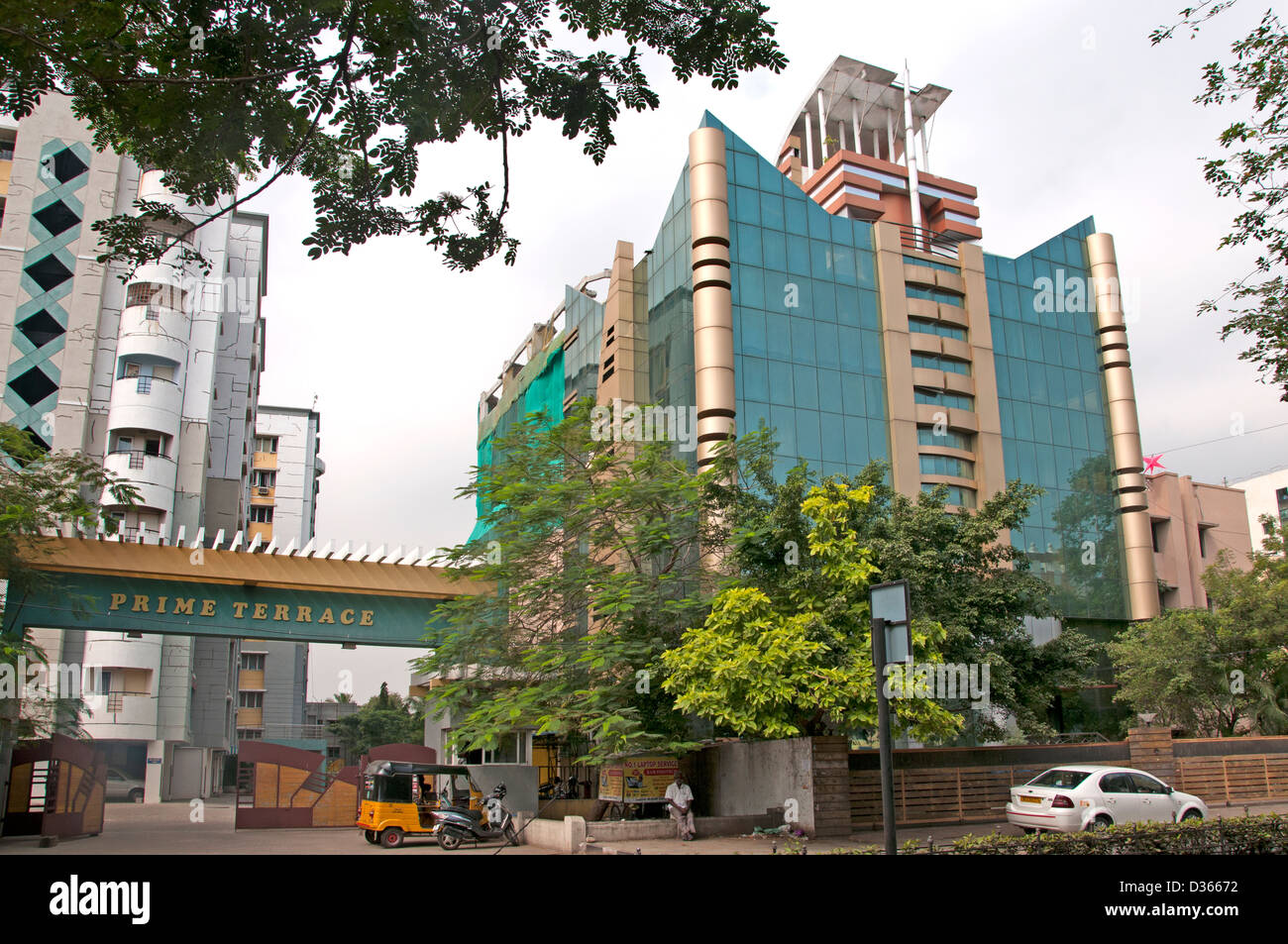 Erstklassige Terrasse dem modernen Apartments Architektur Chennai (Madras) Indien Tamil Nadu Stockfoto