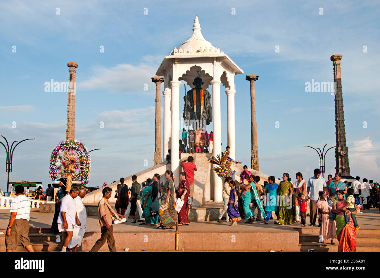 Mahatma Gandhi-Statue an der Uferpromenade von Pondicherry (Puducherry) Indien Tamil Nadu Stockfoto