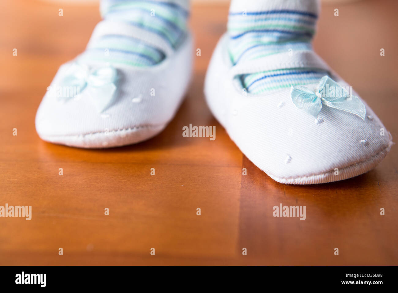 Baby Booties erste Schritt Stockfoto