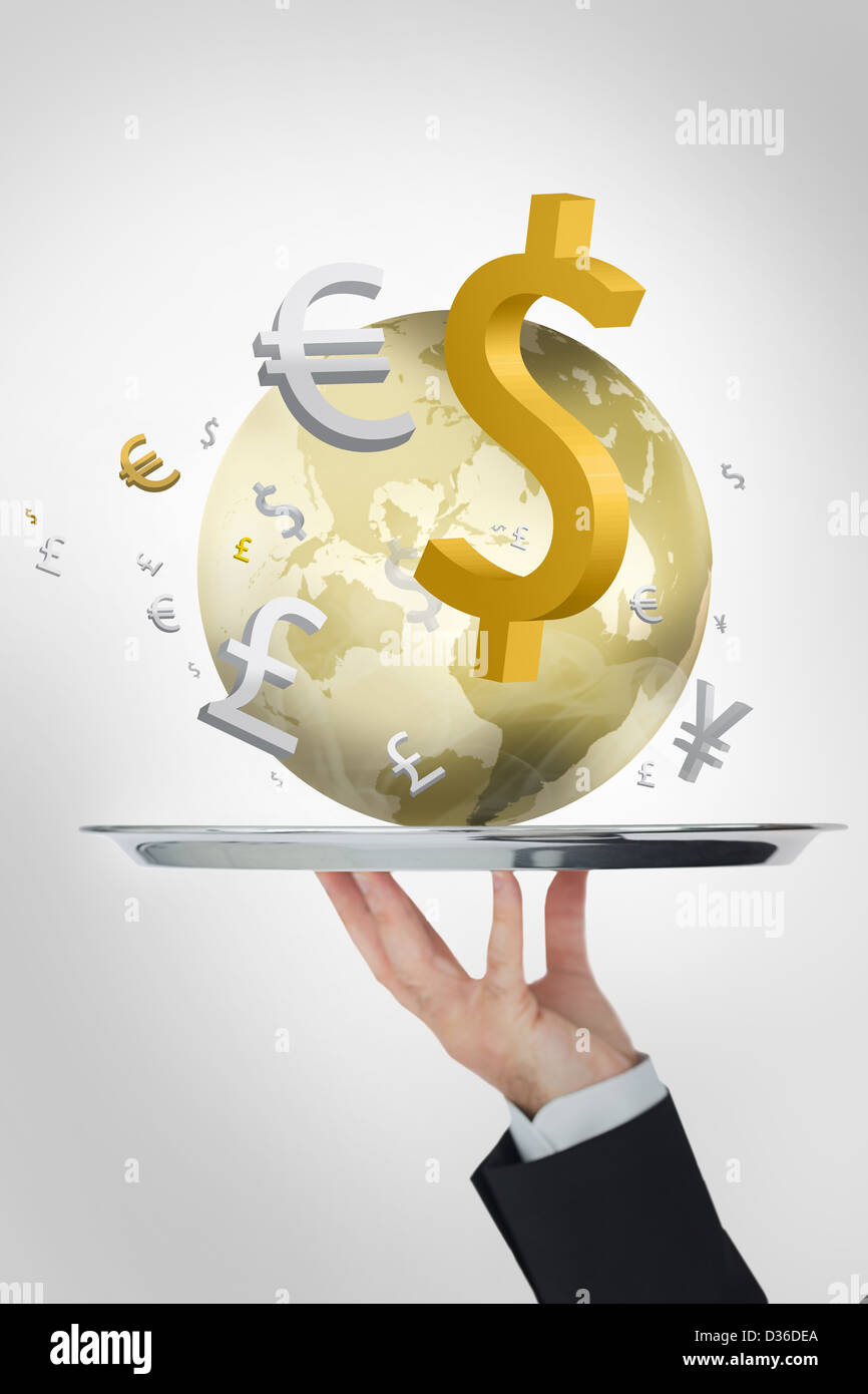 Kellner präsentiert die Welt und ihre Währungen in gelb Stockfoto