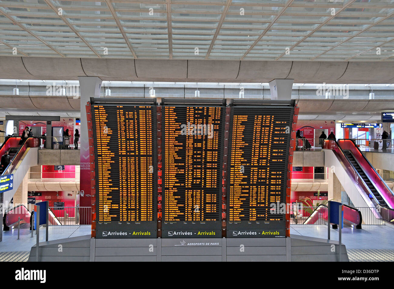 Anreise Flüge Informationen an Bord Flughafen Roissy Charles-de-Gaulle Paris Frankreich Stockfoto