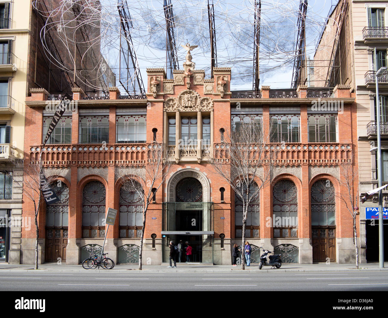 Fundacio Antoni Bänder. Die Fundació öffnete seine Türen im Juni 1990 im Gebäude des ehemaligen redaktionelle Montaner ich Simon. Stockfoto