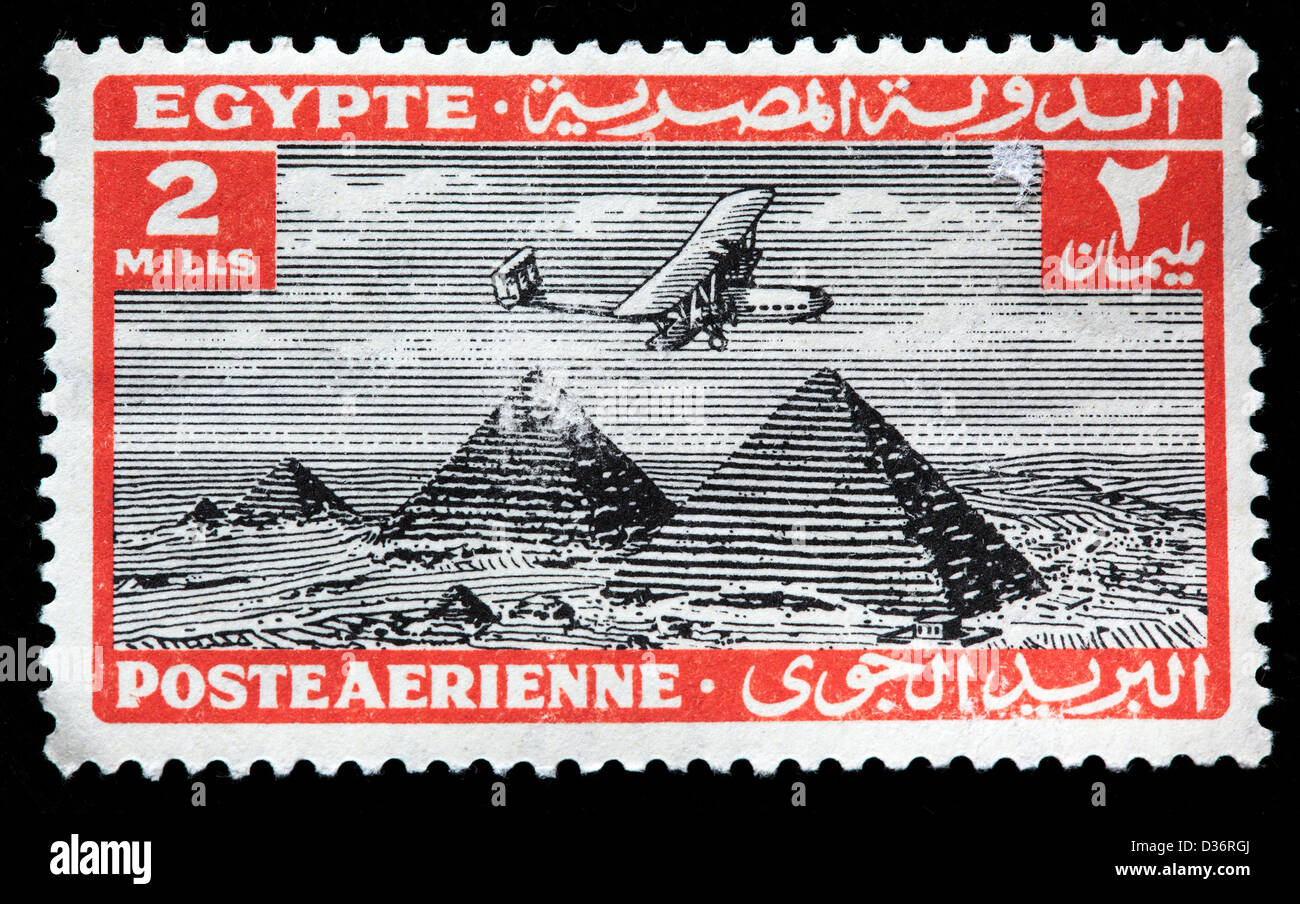 Flugzeug und Pyramiden, Briefmarke, Ägypten Stockfoto