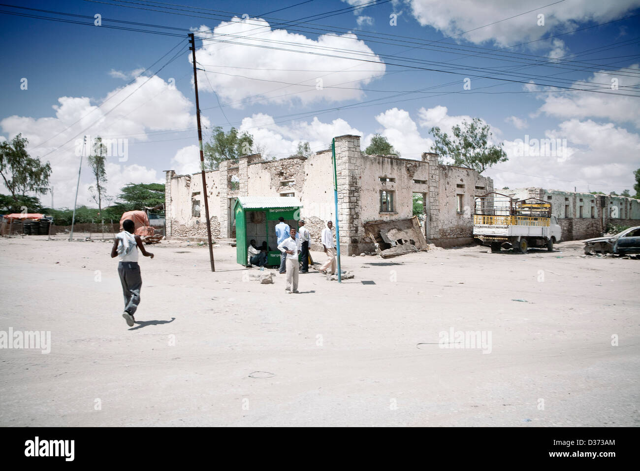 Krieg-heftig gezerrissenes Gebäude in einer Straße in Hergeisa, die semi-autonomen Hauptstadt von Somaliland. Stockfoto