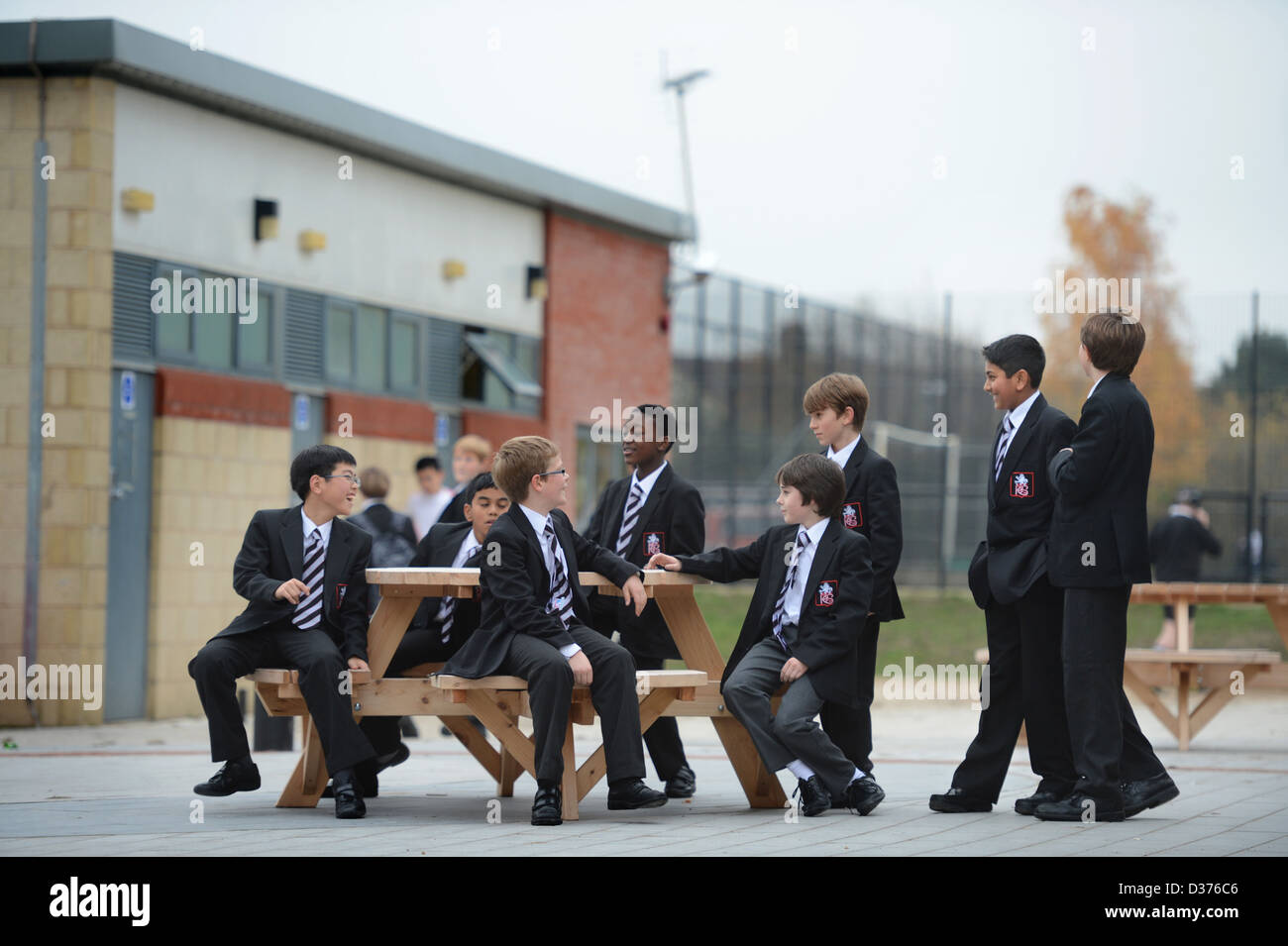 Eine Gruppe von jungen an Pasteten Grammar School in Cheltenham, Gloucestershire UK Stockfoto