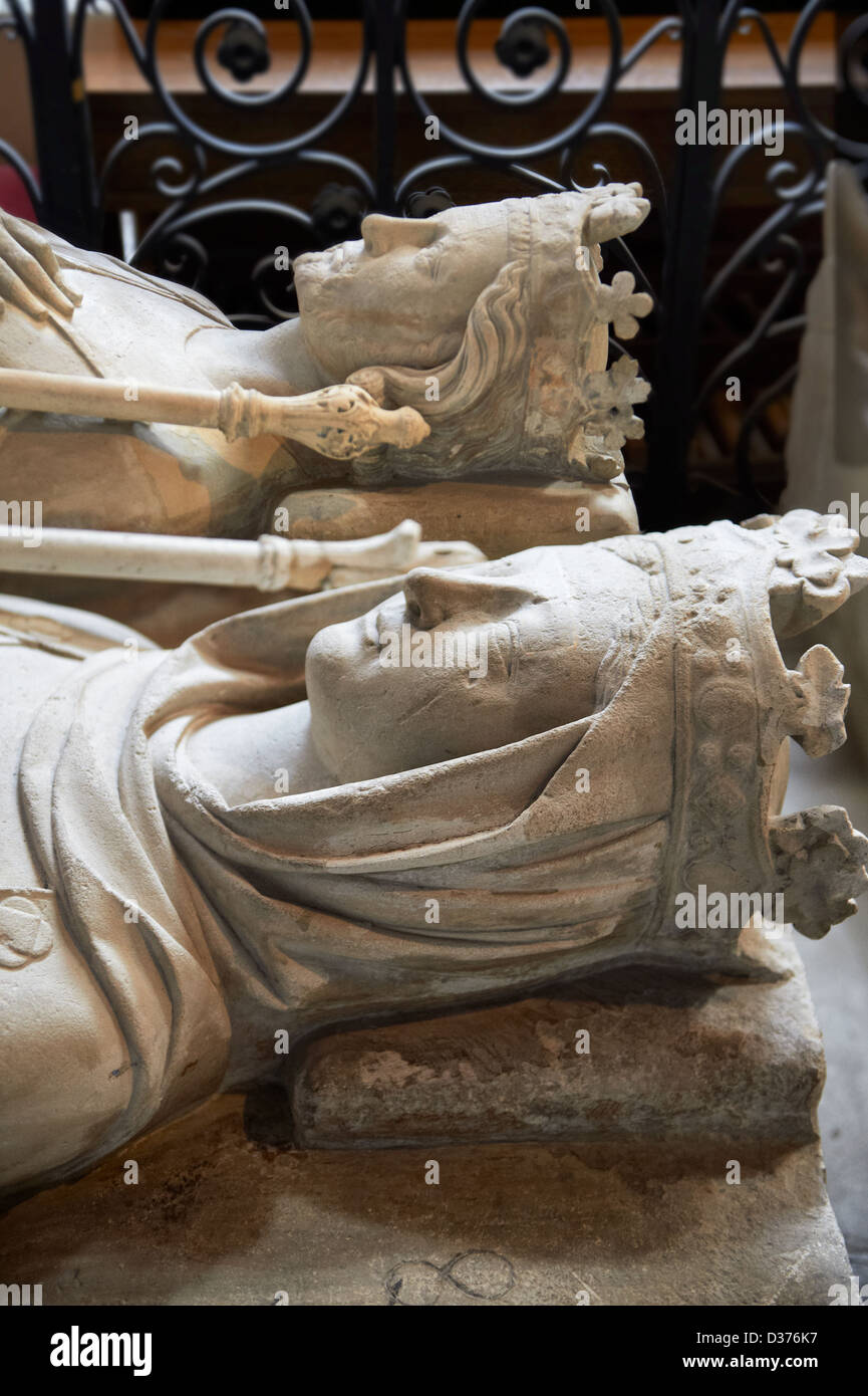 Mittelalterliche Grab von hinten, Carloman (751-771), König von Burgund und Österreich, Kathedrale Basilika Saint-Denis, Paris Frankreich Stockfoto