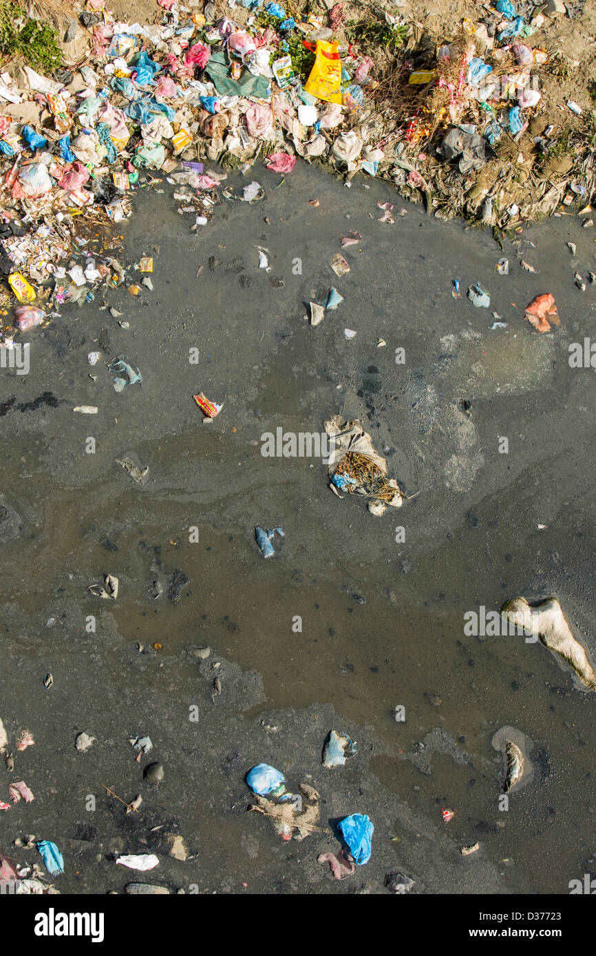 Nepal water pollution waste Fotos und Bildmaterial in hoher Auflösung