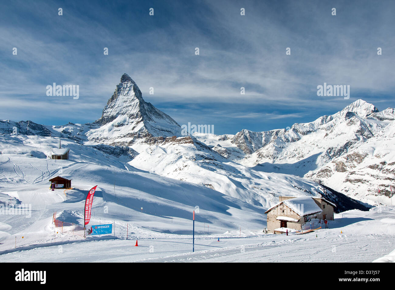 Das Matterhorn an einem sonnigen Tag im winter Stockfoto