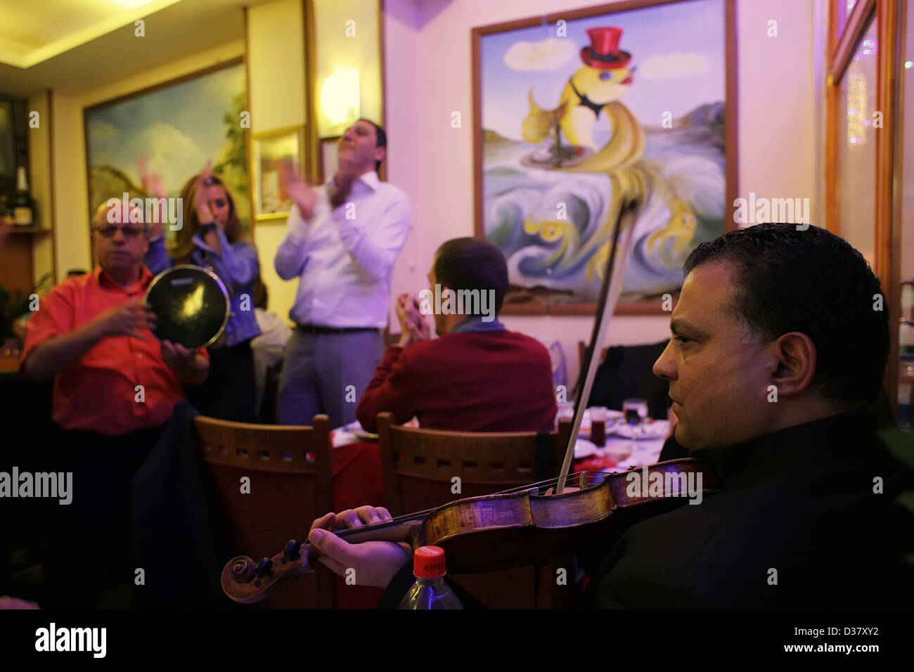 Istanbul, Türkei, Kapelle mit traditioneller Musik im Restaurant Stadtteil Kumkapi Stockfoto